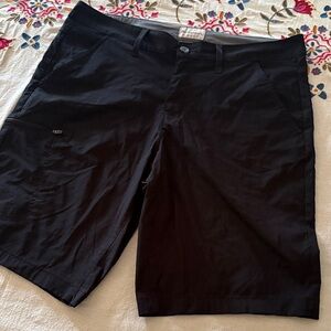 Weatherproof Vintage Gray and Black Shorts